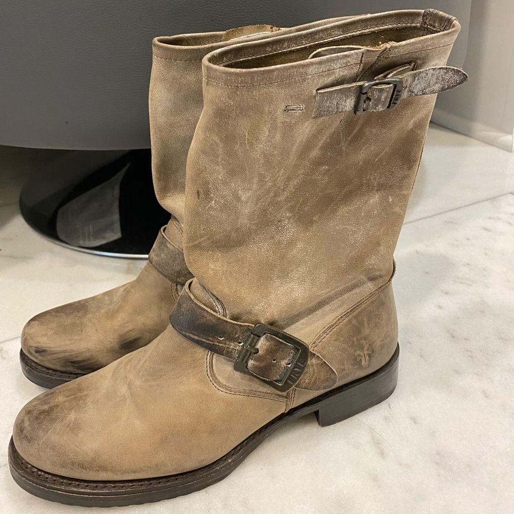 Women Frye Veronica boot